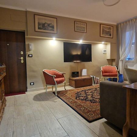 Апартаменты La Casa Tra I Caruggi Генуя Экстерьер фото