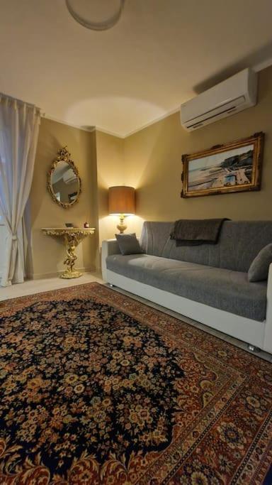 Апартаменты La Casa Tra I Caruggi Генуя Экстерьер фото